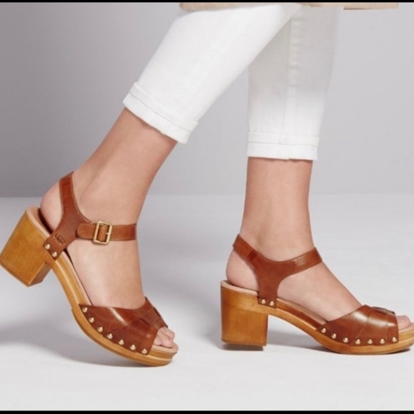 UGG Shoes - UGG Janie clog sandal leather and wood size 7